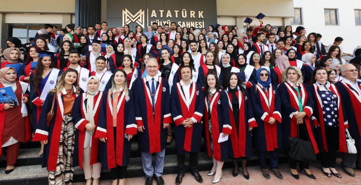 GELECEĞİN SAĞLIK ÇALIŞANLARI MEZUN OLDU-2