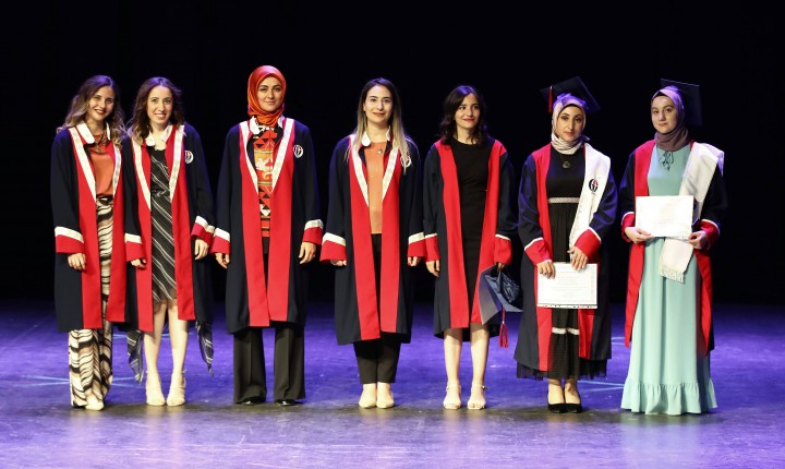 GELECEĞİN SAĞLIK ÇALIŞANLARI MEZUN OLDU-5