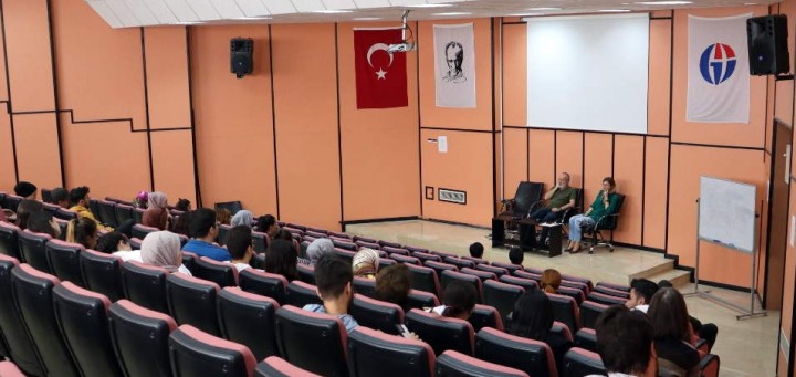 GAÜN GÜZEL SANATLAR FAKÜLTESİNDE SÖYLEŞİ DÜZENLENDİ-1