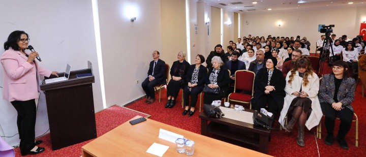 GAÜN’DE GAZİ MUTFAKTA KADIN ELİ PANELİ-1