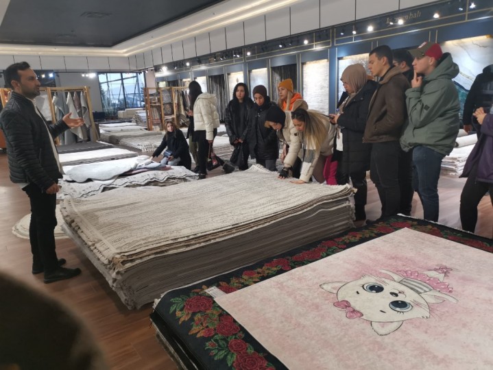 GAÜN HALI TASARIMI ÖĞENCİLERİ TEKNİK GEZİYE KATILDI