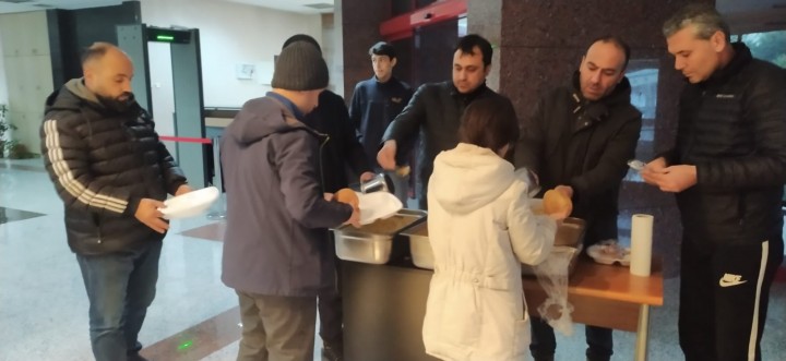 GAÜN KAPILARINI DEPREMZEDELERE AÇTI-2