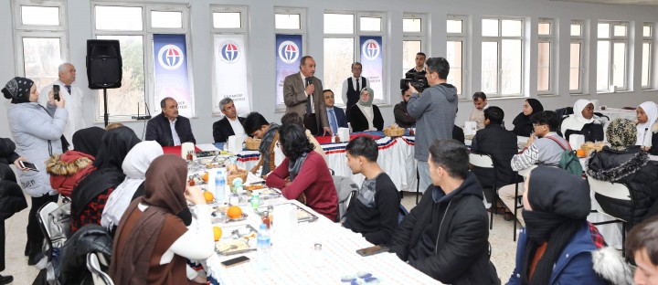 GAÜN ULUSLARARASI LİSELİ ÖĞRENCİLERİ AĞIRLADI-3