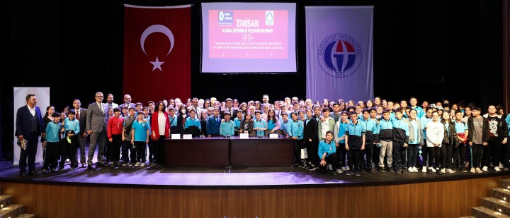 GAÜN’DE E- DÜNYADA ÇOCUK OLMAK ETKİNLİĞİ-5