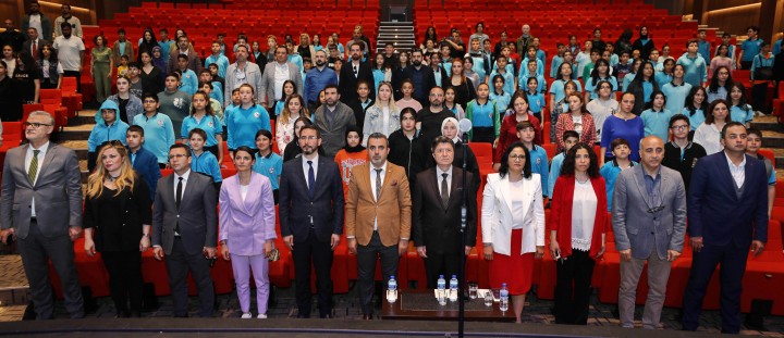 GAÜN’DE E- DÜNYADA ÇOCUK OLMAK ETKİNLİĞİ-6