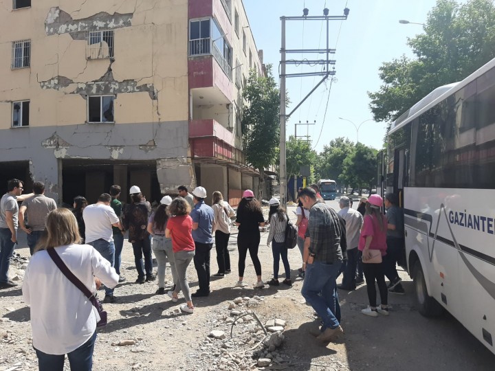 GAÜN AKADEMİSYEN VE ÖĞRENCİLERİNDEN DEPREM BÖLGESİNE TEKNİK GEZİ-1