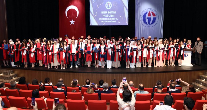 GAÜN NİZİP EĞİTİM FAKÜLTESİ MEZUNLARINI UĞURLADI-2