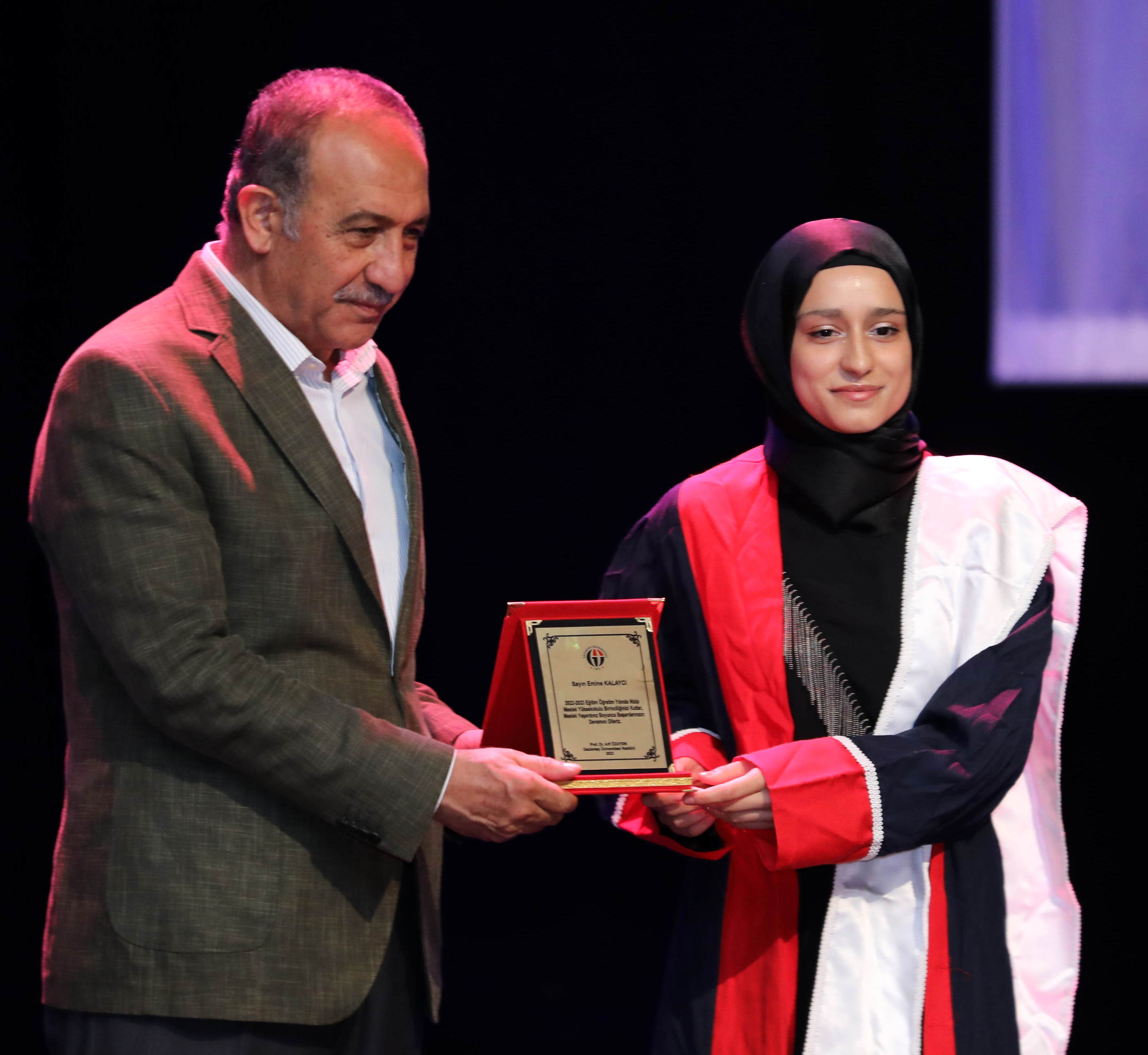 GAÜN NİZİP MYO’DA MEZUNİYET HEYECANI-7