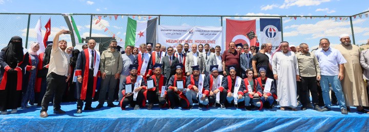 GAÜN SURİYE’NİN GÜVENLİ BÖLGESİNDEKİ OKULLARINDAN MEZUN VERMEYE DEVAM EDİYOR-1