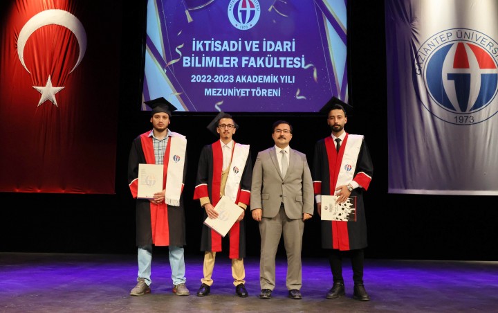 GAÜN İKTİSADİ VE İDARİ BİLİMLER FAKÜLTESİ MEZUNLARINI UĞURLADI-7