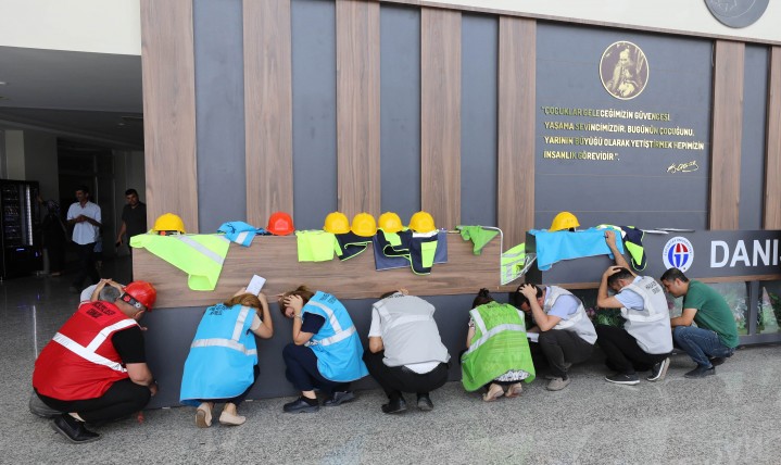 GAÜN HASTANESİ’NDE DEPREM TATBİKATI-7