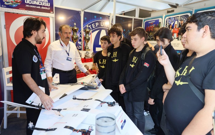 TEKNOFEST İZMİR’DE GAÜN STANDINA YOĞUN İLGİ-2