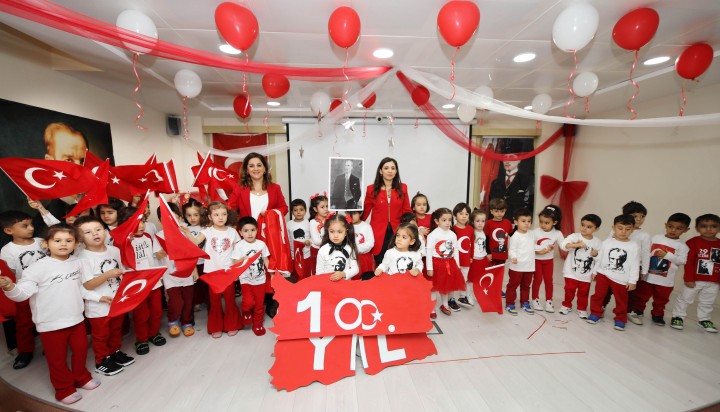 GAÜN KREŞ VE ANAOKULU ÖĞRENCİLERİNİN CUMHURİYET COŞKUSU - (2)