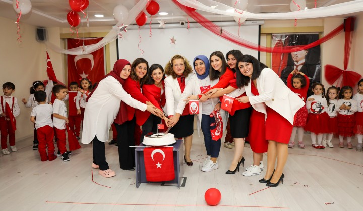 GAÜN KREŞ VE ANAOKULU ÖĞRENCİLERİNİN CUMHURİYET COŞKUSU - (8)