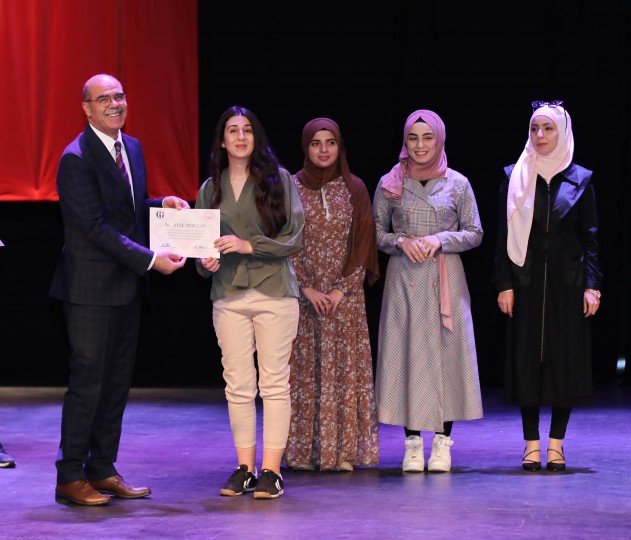 GAÜN'DE SERTİFİKA TÖRENİ-4