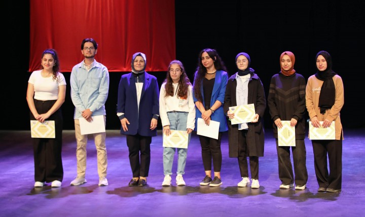 GAÜN'DE SERTİFİKA TÖRENİ-6