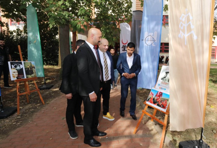 GAÜN’DE CUMHURİYET VE TÜRKİYE YÜZYILI SERGİSİ DÜZENLENDİ-2