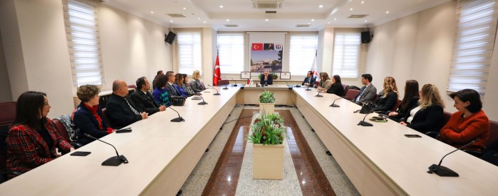 GAÜN REKTÖRÜNDEN ÜNİVERSİTENİN GELİŞİMİNE KATKI SAĞLAYAN PERSONELE TEŞEKKÜR BELGESİ - (1)