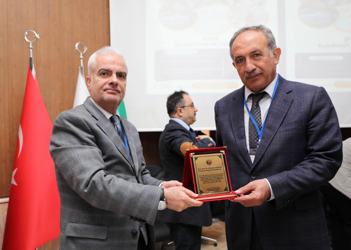 GAÜN AZEZ İSLAMİ İLİMLER FAKÜLTESİ’NDE “ULUSLARARASI DİNİ VE BEŞERİ AÇIDAN DEPREM SEMPOZYUMU-5