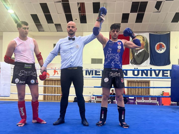 GAÜN ÖĞRENCİSİ ÜNİLİG MUAYTHAİ TÜRKİYE BİRİNCİSİ OLDU - (1)