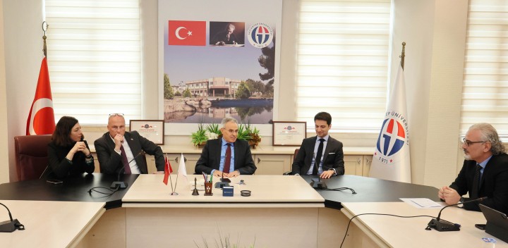 iSVİÇRELİ İŞ İNSANLARINDAN REKTÖRE ÖZAYDIN’A ZİYARET-2