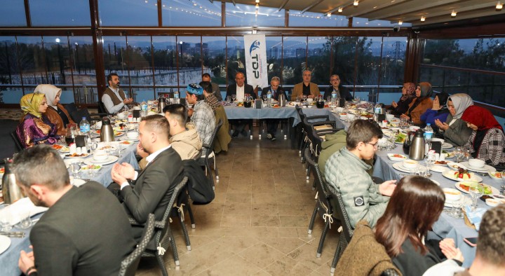 GAÜN ULUSLARARASI ÖĞRENCİLERİ İFTAR PROGRAMINDA BİR ARAYA GELDİ - (6)