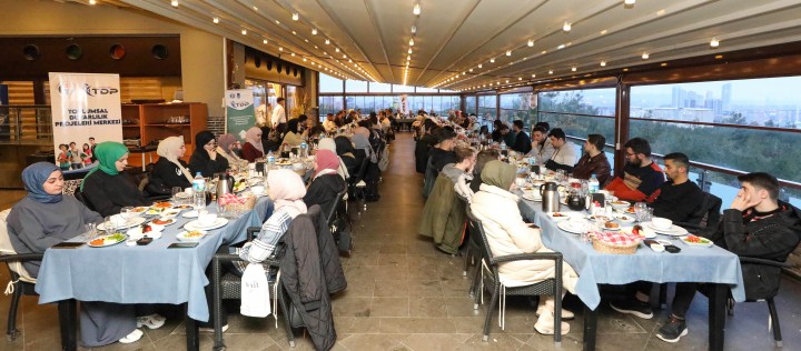 GAÜN ULUSLARARASI ÖĞRENCİLERİ İFTAR PROGRAMINDA BİR ARAYA GELDİ - (7)