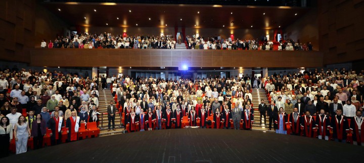 GAÜN TIP FAKÜLTESİ ÖĞRENCİLERİ BEYAZ ÖNLÜKLERİNİ GURURLA GİYDİ -9