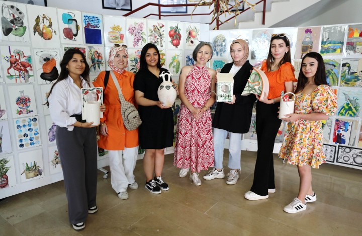 GAÜN ÖĞRENCİLERİNİN EL EMEĞİ ESERLERİ SERGİLENDİ - (6)