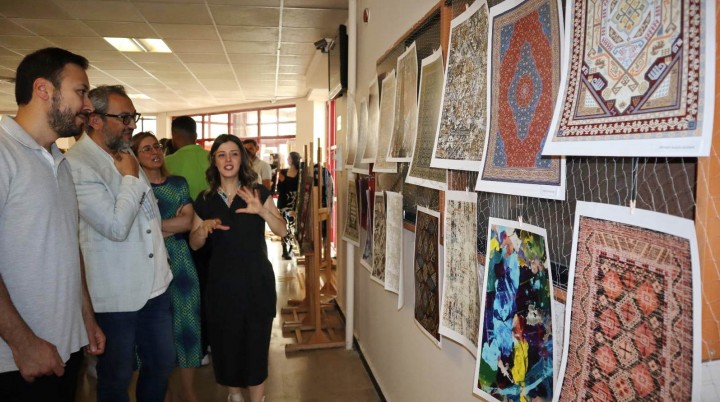 KARMA ÖĞRENCİ SERGİSİ SANATSEVERLERLE BULUŞTU-2