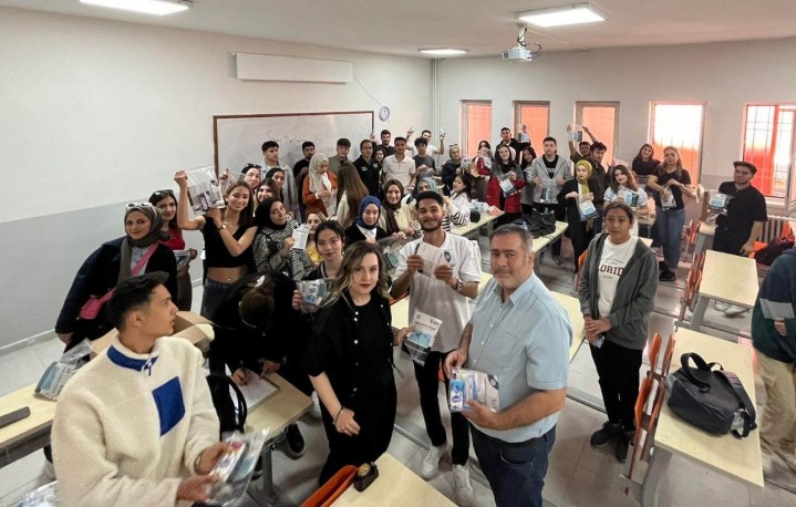 UNİVERSİTELİ ÖĞRENCİLERİNDEN ARKADAŞLARINA ANLAMLI DESTEK - (3)