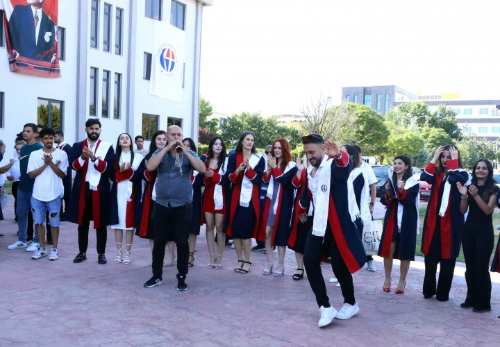 GAÜN TMDK ÖĞRENCİLERİNİN MEZUNİYET SEVİNCİ-7