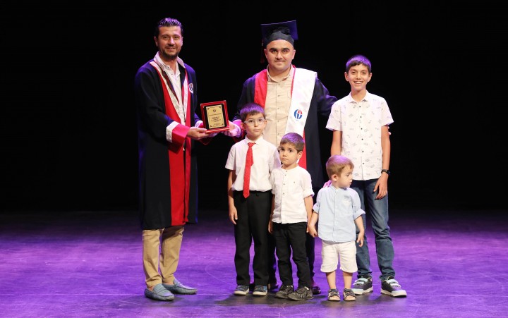 NURDAĞI MYO ÖĞRENCİLERİNİN MEZUNİYET HEYECANI-2