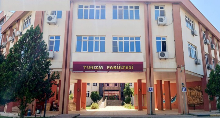 TURİZM FAKÜLTESİ - (4)
