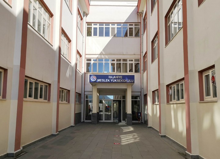 iSLAHİYE MESLEK YÜKSEKOKULU-2
