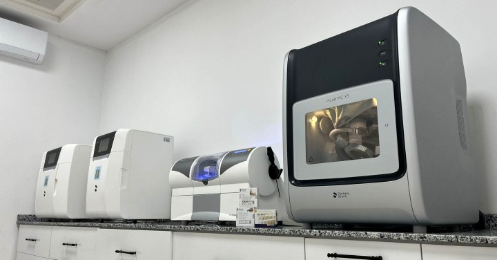 GAÜN DİŞ HEKİMLİĞİ FAKÜLTESİNDE DİJİTAL LABORATUVAR KURULDU-2