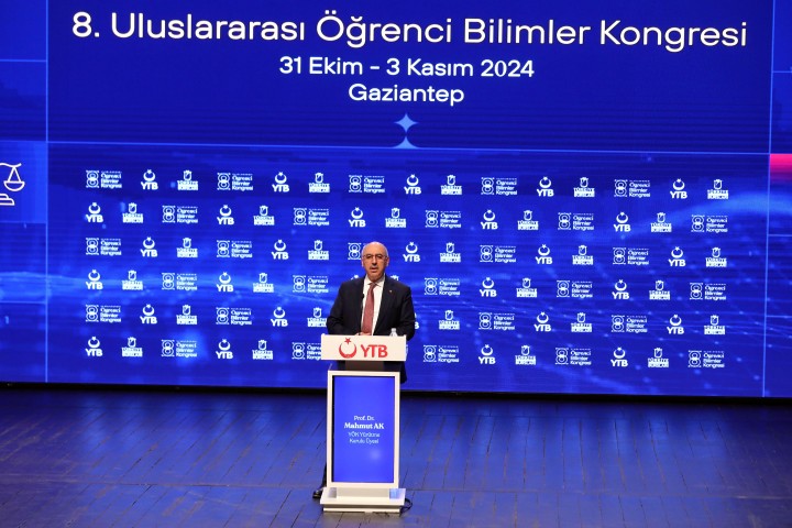 YÖK KURULU ÜYESİ PROF. DR. AK GAÜN’LÜ ÖĞRENCİLERLE BİR ARAYA GELDİ-1