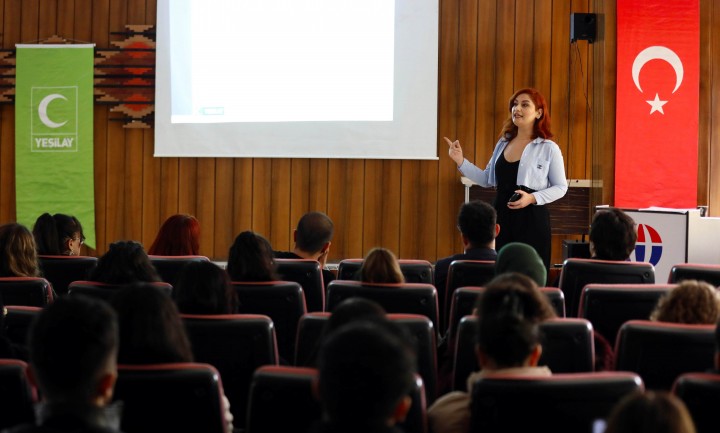GAÜN’DE BAĞIMLILIKLARA KARŞI BİLİNÇLENDİRME ETKİNLİĞİ DÜZENLENDİ - (4)