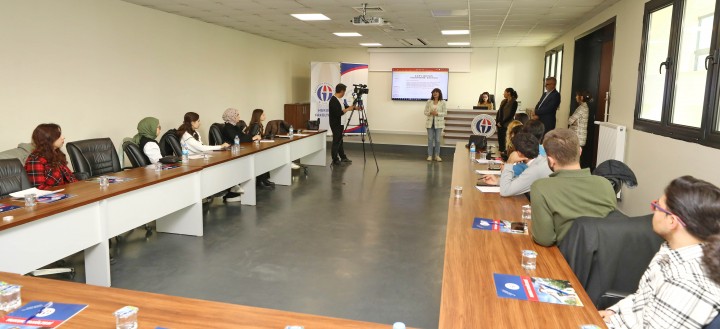 KADINA YÖNELİK ŞİDDETİ ÖNLEME AKRAN EĞİTİMİ PROGRAMI GAÜN’DE HAYATA GEÇİRİLDİ-4