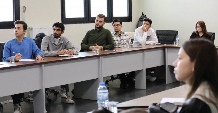 KADINA YÖNELİK ŞİDDETİ ÖNLEME AKRAN EĞİTİMİ PROGRAMI GAÜN’DE HAYATA GEÇİRİLDİ-6