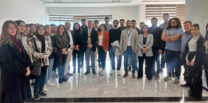 ULUSLARARASI GÖÇ ÖRGÜTÜ VE DHL İŞ BİRLİĞİYLE SÖYLEŞİ DÜZENLENDİ-3