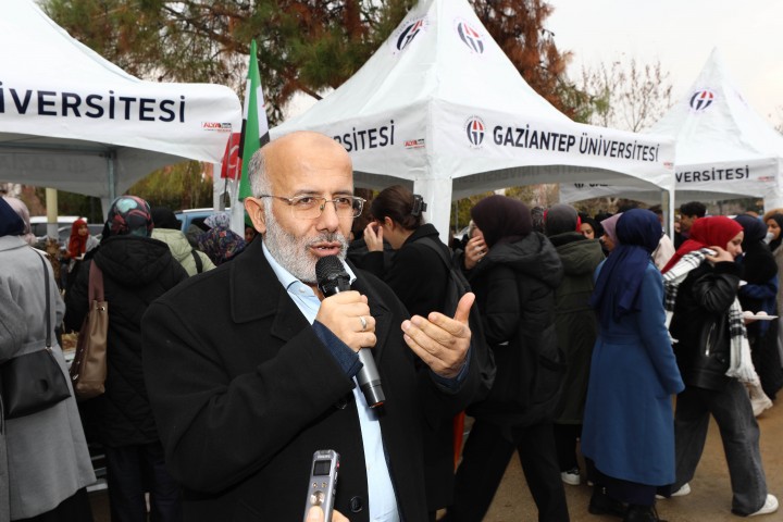 GAÜN’LÜ ÖĞRENCİLER GAZZE İÇİN KERMES DÜZENLEDİ-4