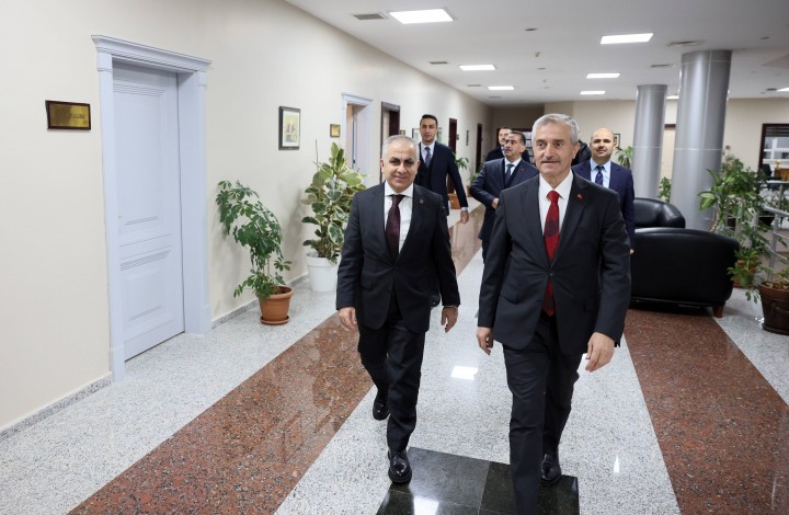 SAHİNBEY BELEDİYE BAŞKANI TAHMAZOĞLU’NDAN GAÜN REKTÖRÜ DOĞAN’A ZİYARET - (1)